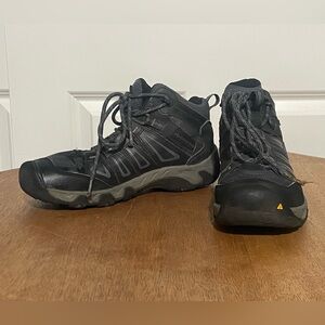 Keen Men's Black and Gray Athletic Shoes Size 8.5